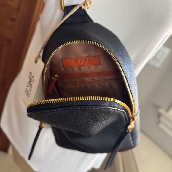 Fern Sling HOBO Black Pebble 100% Leather Crossbody w/Brass Hardware Adjustable - Picture 5 of 9